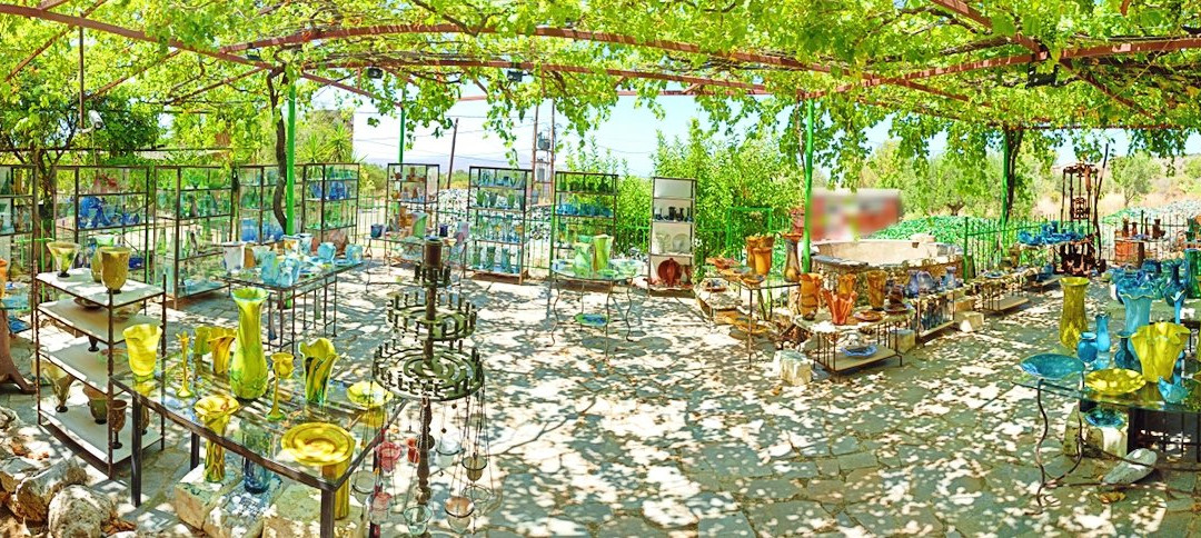Tzompanakis Blown Glass-Art Of Living景点图片