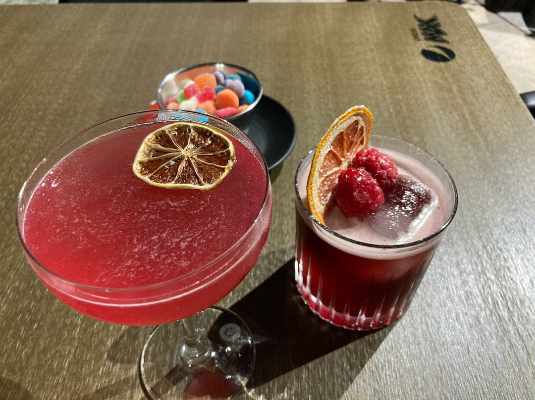Moon 93 Cafe & Cocktail Bar景点图片