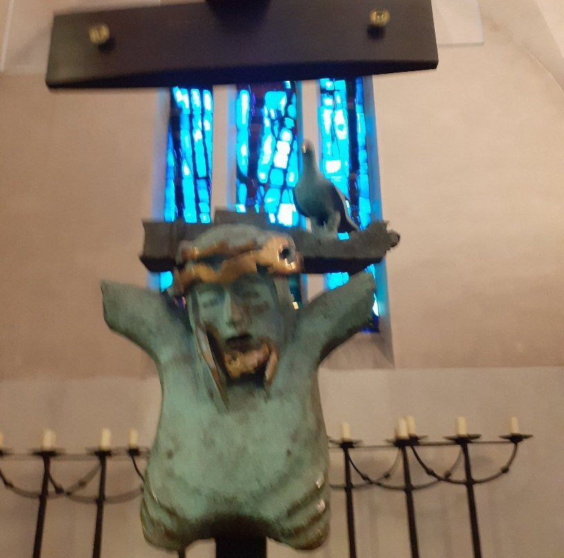 Musee d'Art Sacre Contemporain Eglise Saint Hugues景点图片