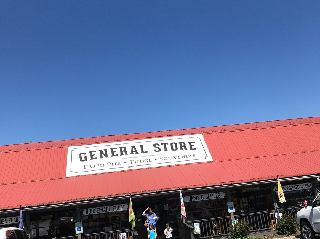 Apple Valley Mountain Village-汤森必去景点