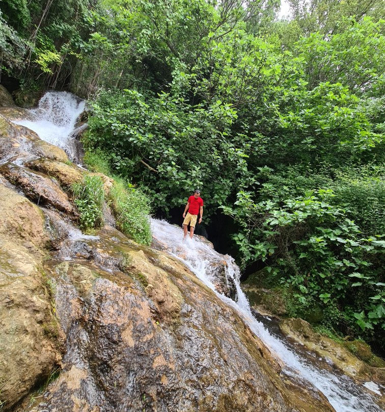 Cascadas del Hueznar景点图片