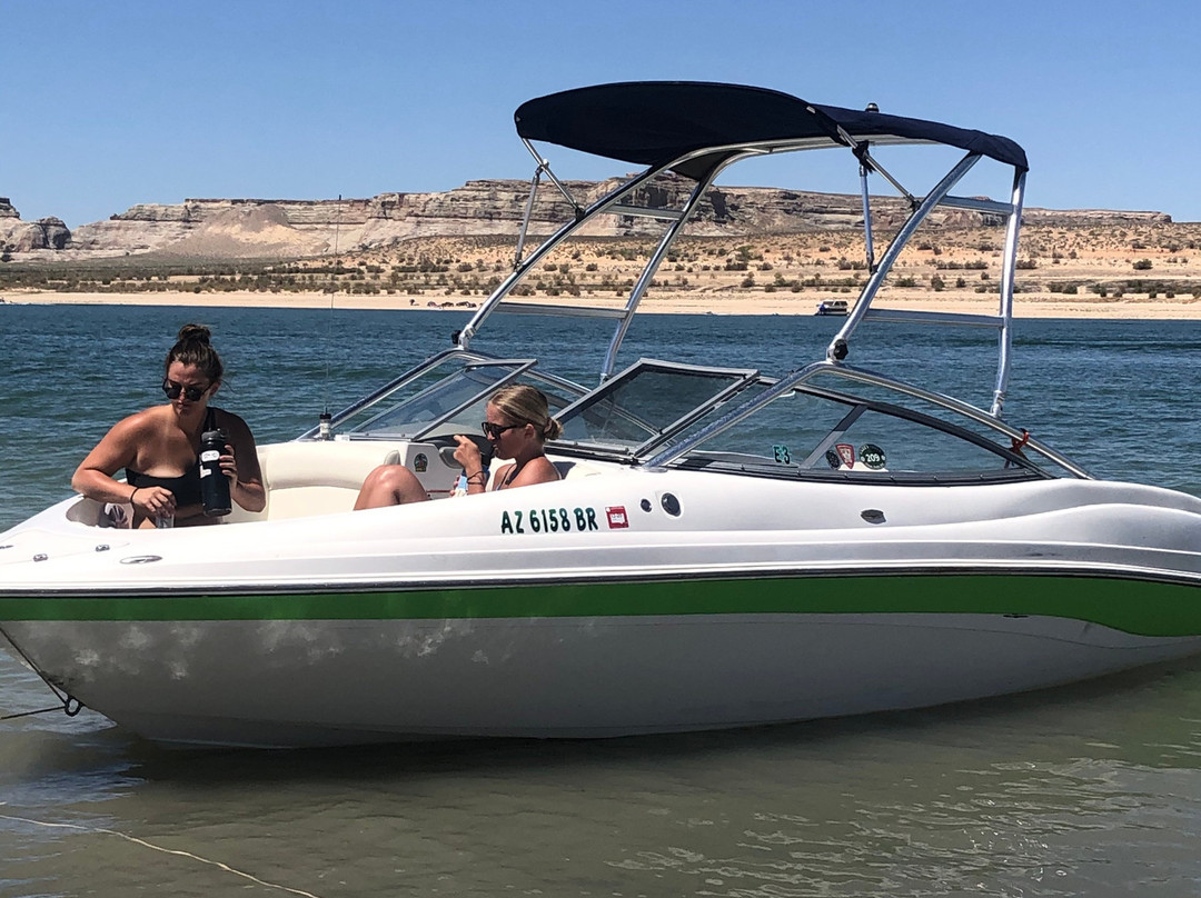 Outdoor Adventure Rentals-鲍威尔湖必去景点