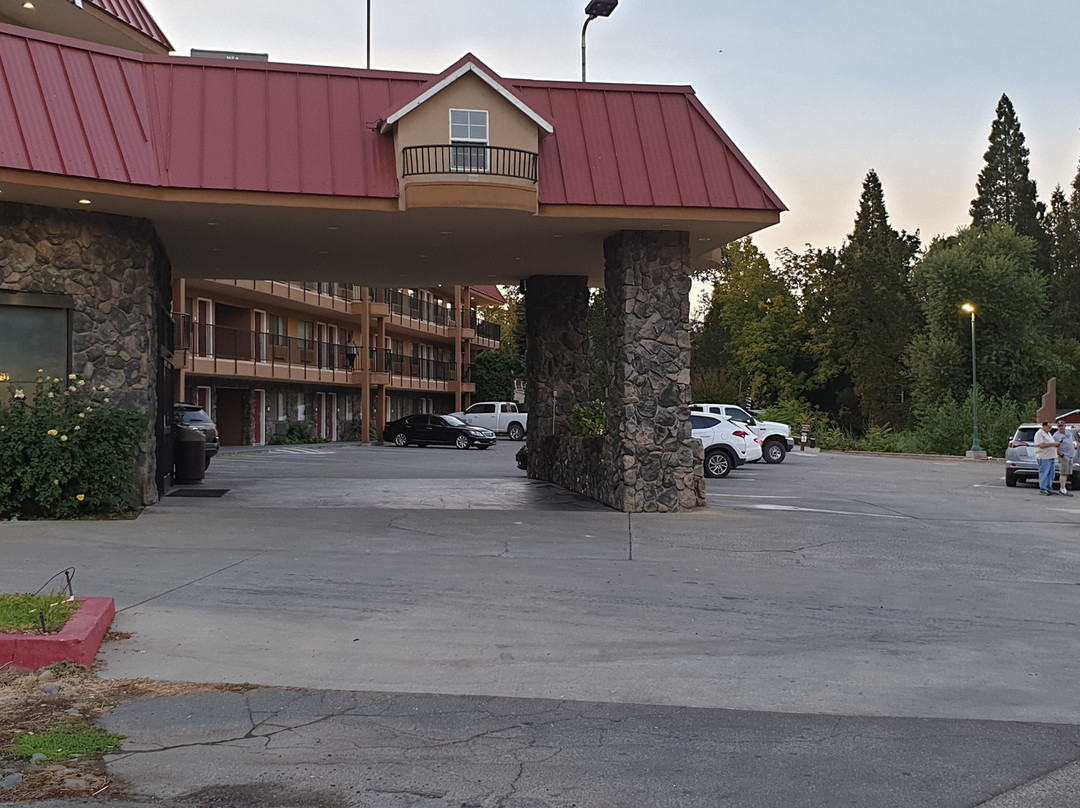 普乐思优胜美地中途站贝斯特韦斯特酒店主图