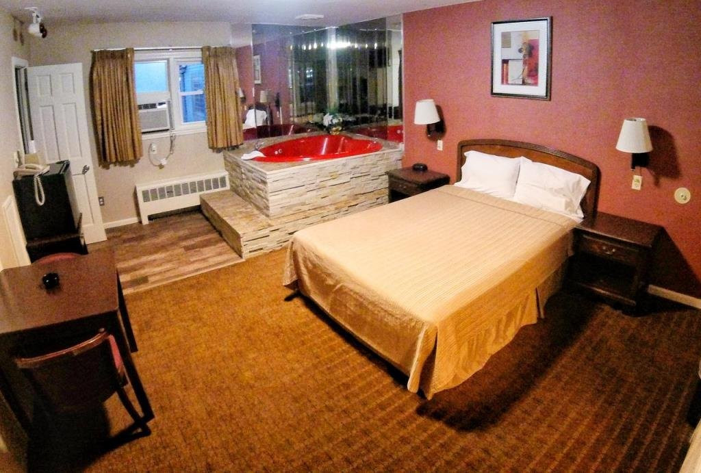 韦斯特斯普林菲尔德红地毯酒店主图