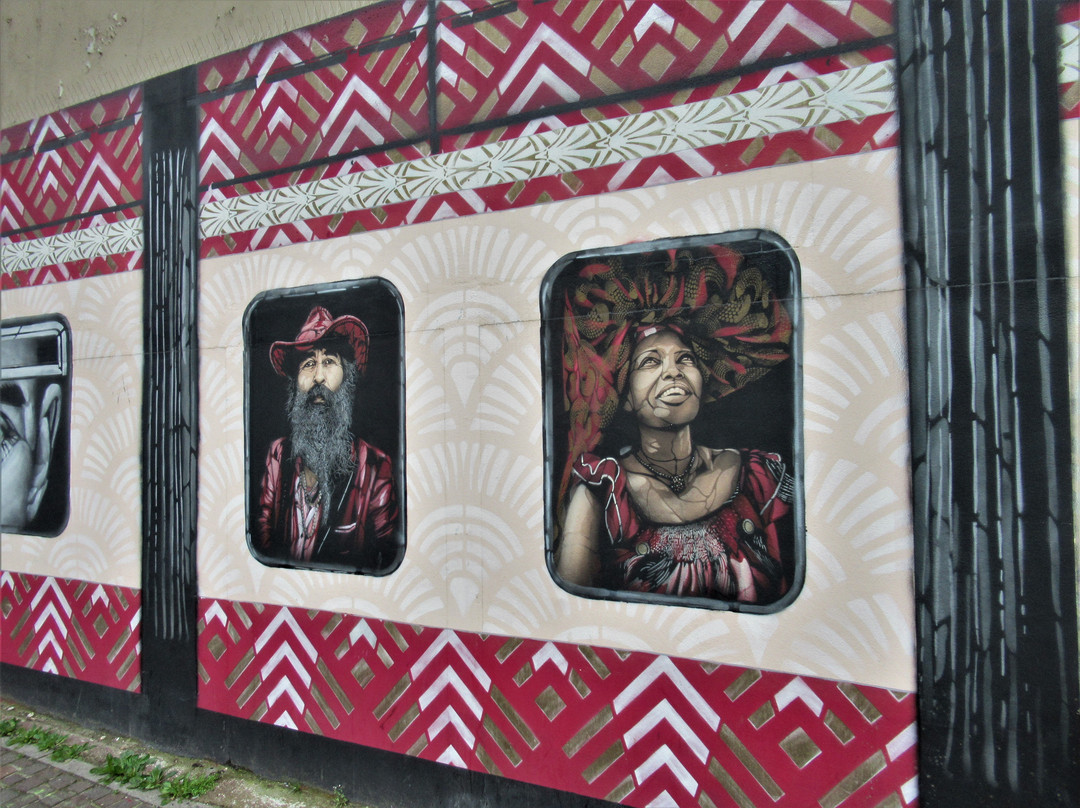 Fresque "Le Tram"-La Courneuve必去景点