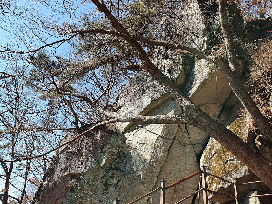 Gatbawi Rock-庆山市必去景点