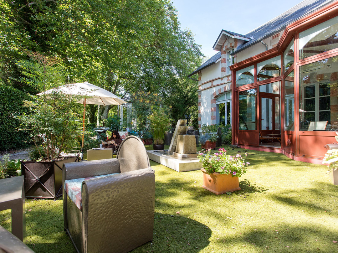 Les Soins de Colette-Garrevaques必去景点