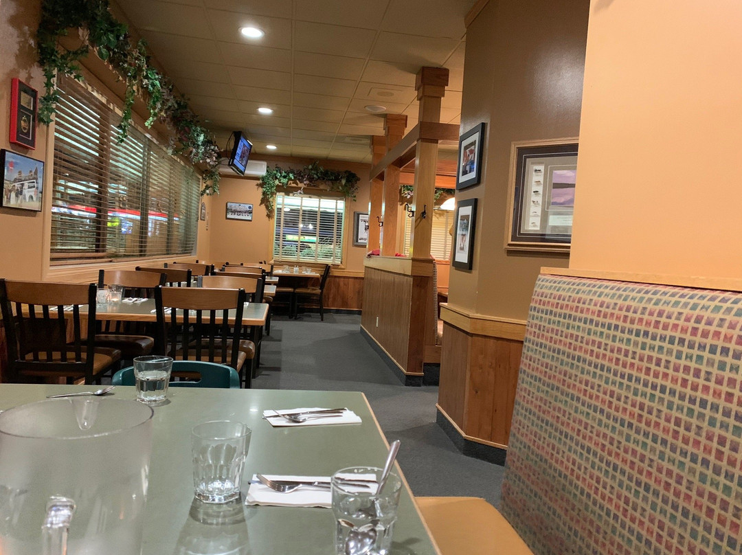 The Russell Inn Hotel & Conference Centre主图