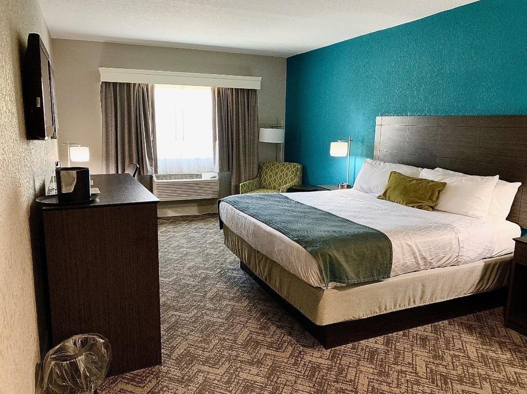 塞巴斯蒂安贝斯特韦斯特普勒斯套房酒店主图