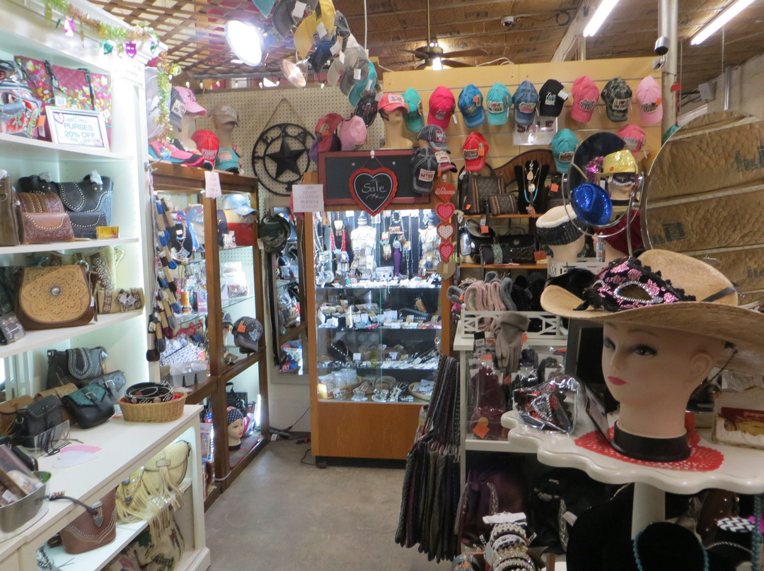 Western Trail Antiques ad Marketplace-Bandera必去景点