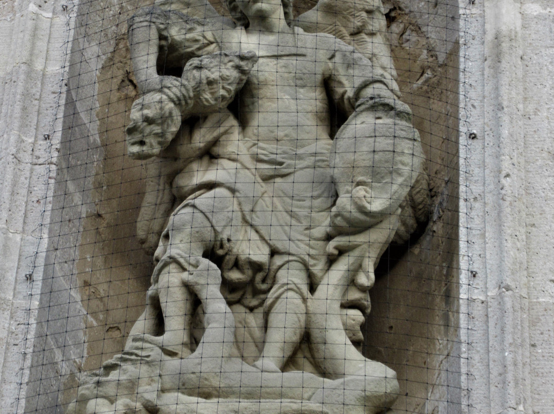 Saint Michel statue-Mondorf-les-Bains必去景点