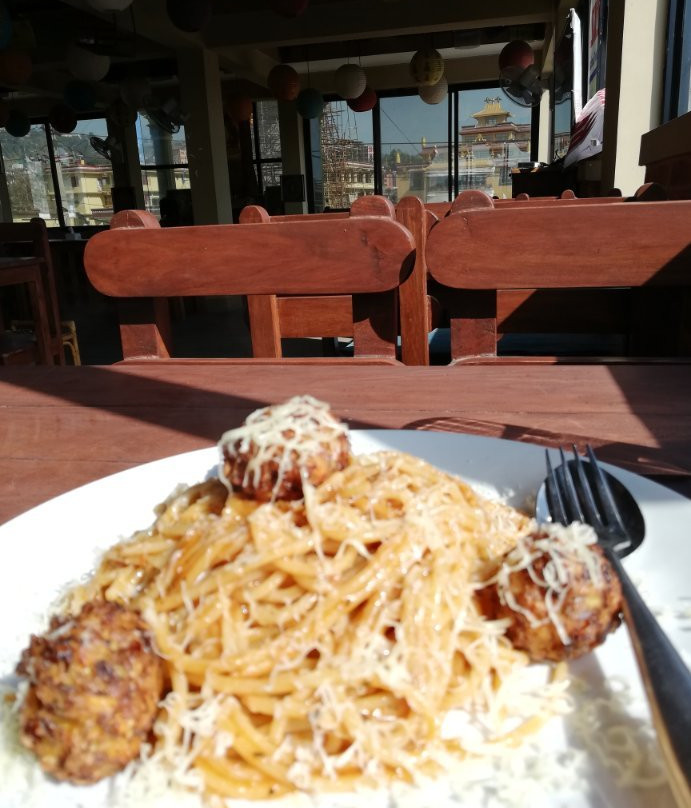 Azizz Restaurant & Rooms主图