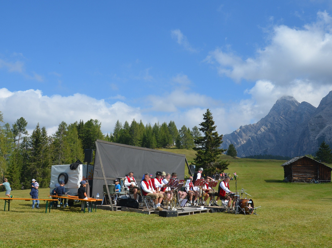 Prati di Armentara.-La Valle必去景点