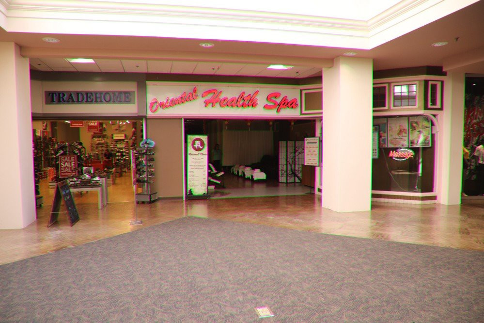 Holiday Village Mall-大瀑布市必去景点