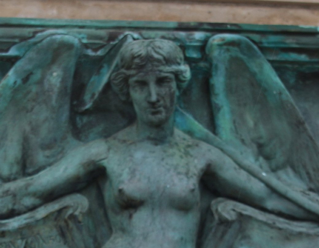Statue du Génie de la Navigation-土伦必去景点