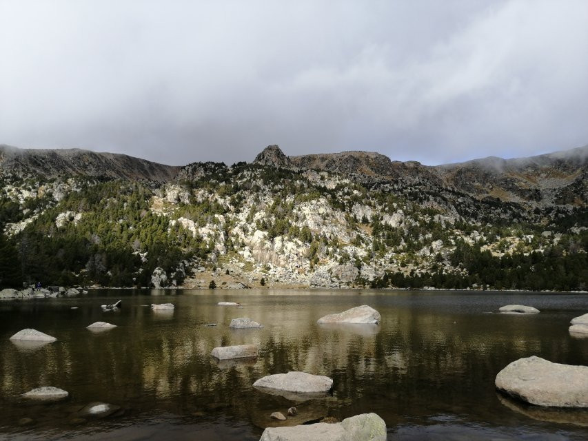 Lagos de Malniu-Meranges必去景点