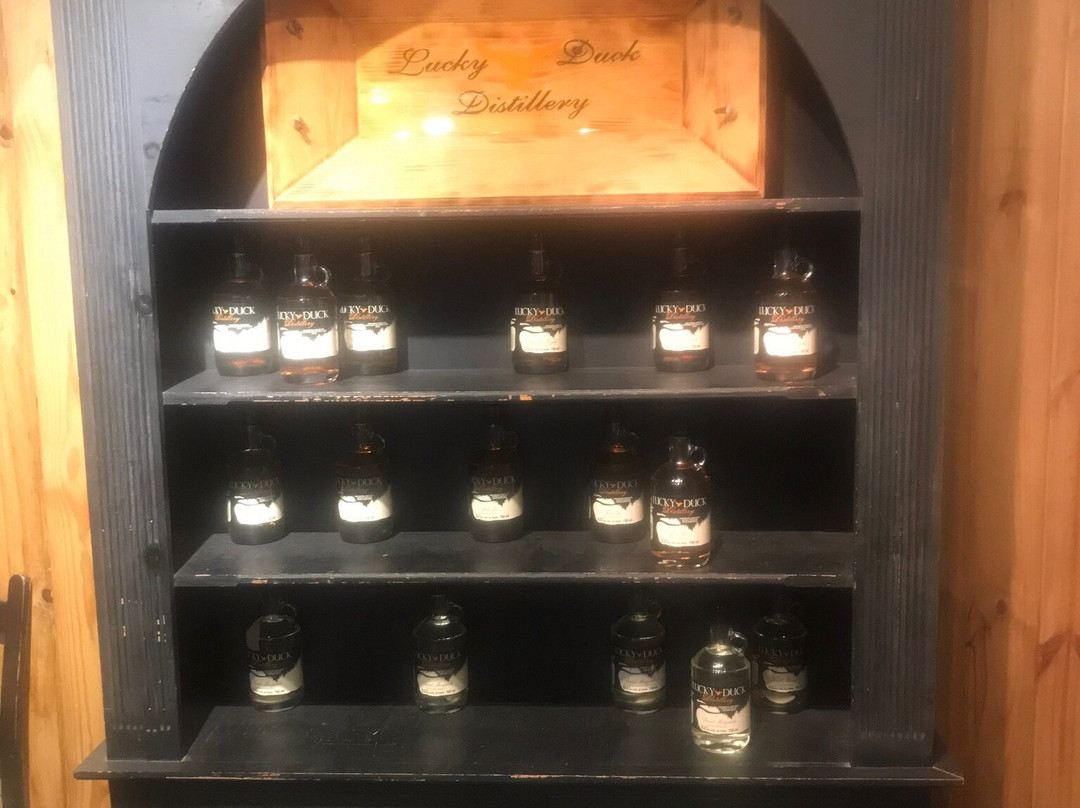 Lucky Duck Distillery景点图片