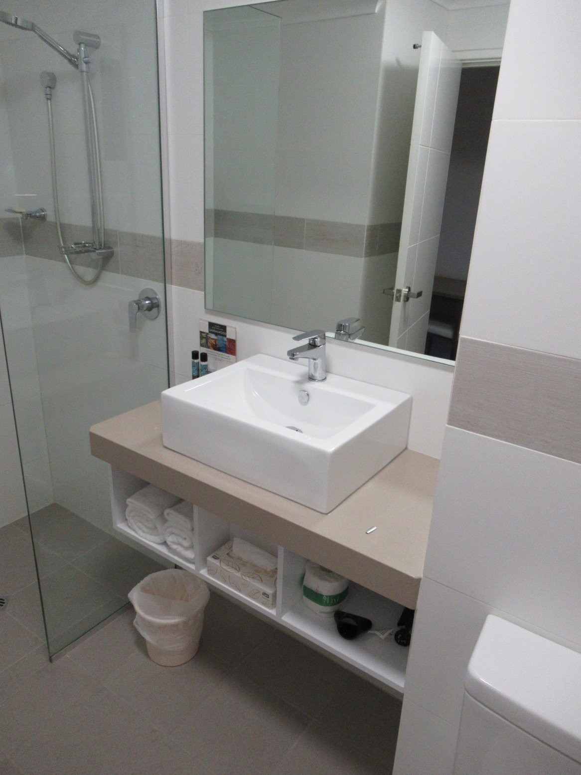 奥尔巴尼汽车旅馆及出租公寓-浴室