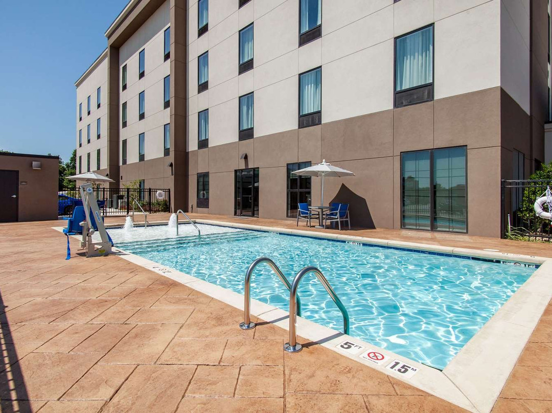 Holiday Inn Express & Suites Tulsa East - Catoosa By IHG主图