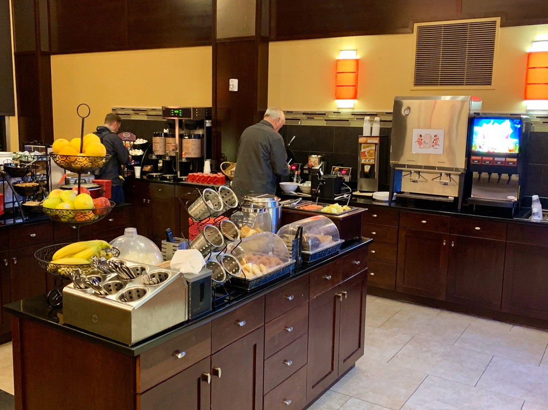 Clubhouse Hotel & Suites主图