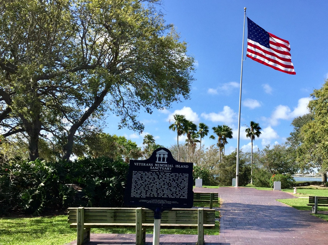 Veterans Memorial Island Sanctuary景点图片
