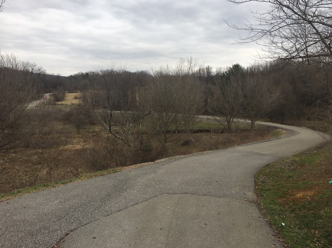 哈克贝利远足小径