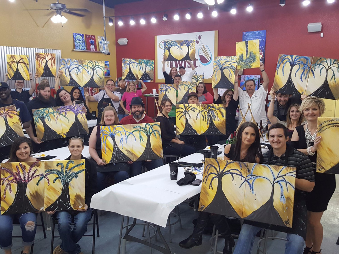 Painting with a Twist-格兰伯里必去景点