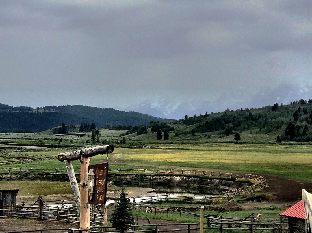 Heart 6 Ranch Horseback Riding-莫兰必去景点