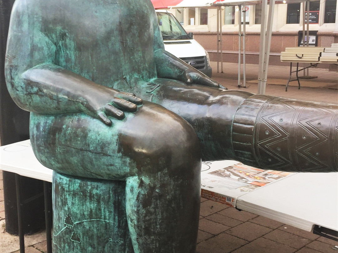 Sock Man Statue景点图片