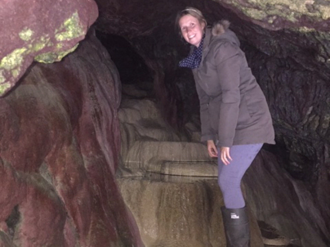 Holywell Cave景点图片
