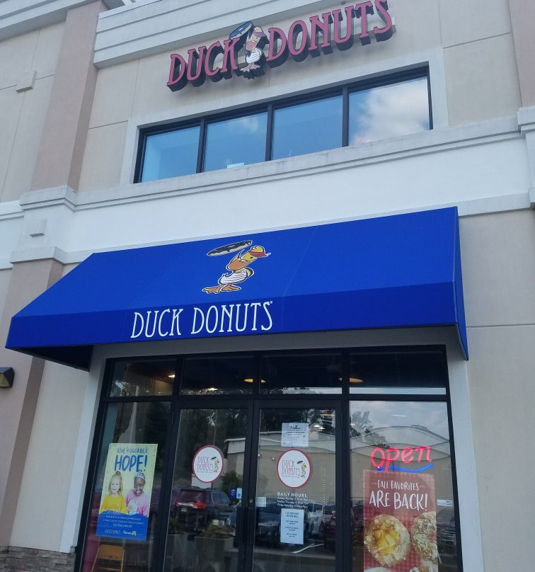 Duck Donuts - Clark Circle Shopping Plaza