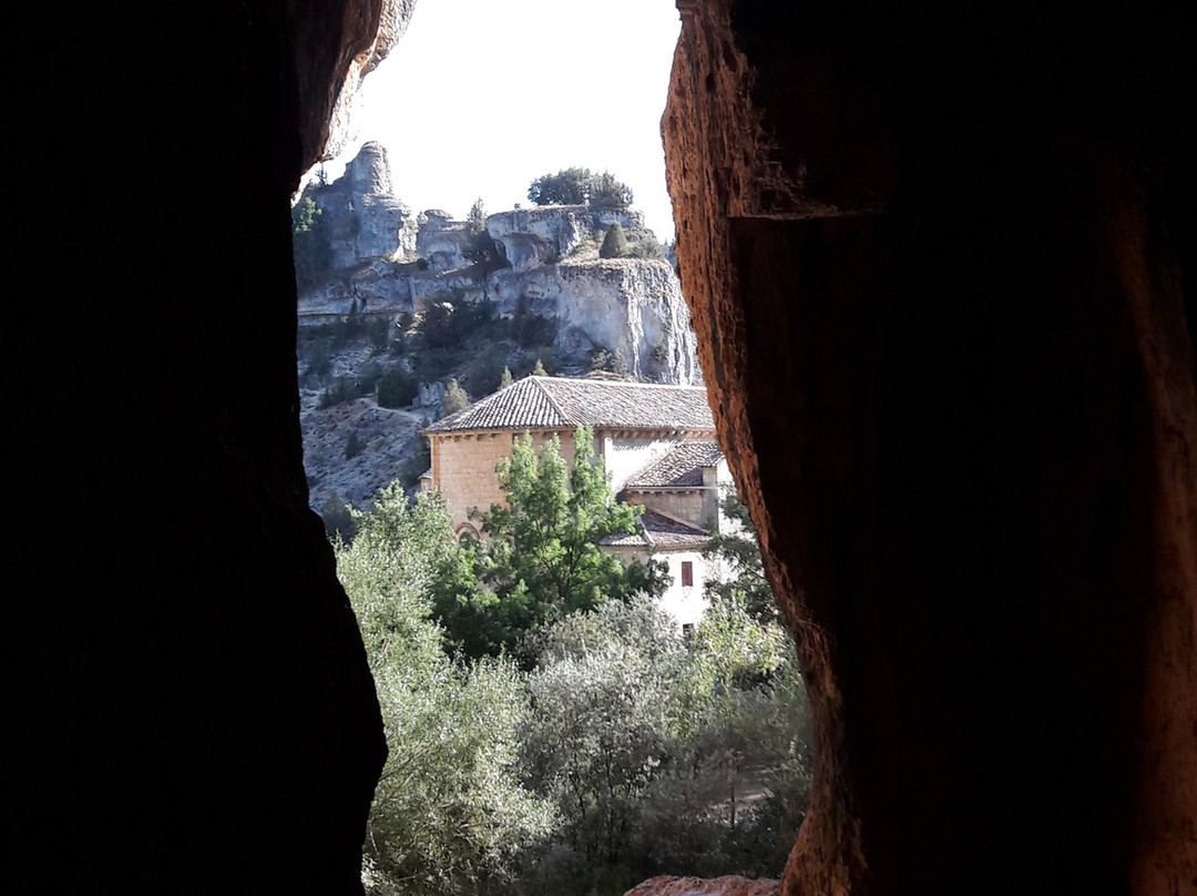 Cuevas de San Bartolome景点图片