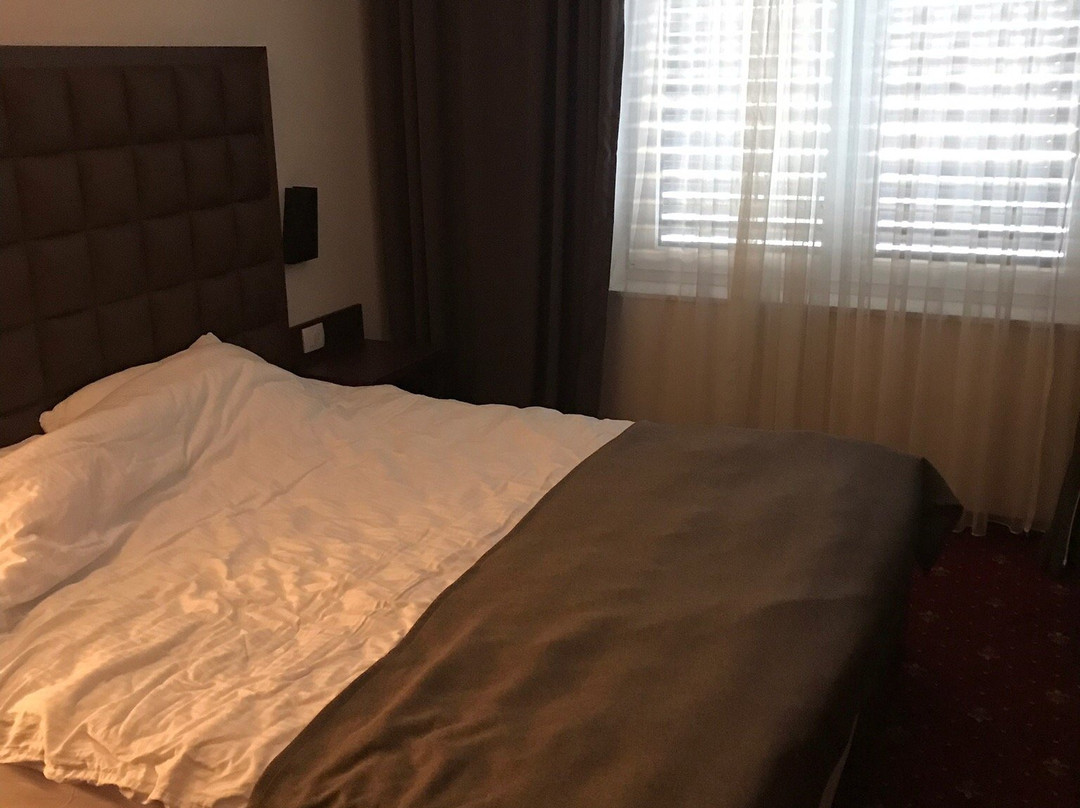 City Hotel主图
