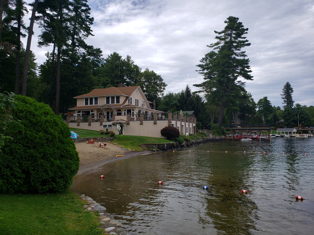 Chelka Lodge on Lake George主图