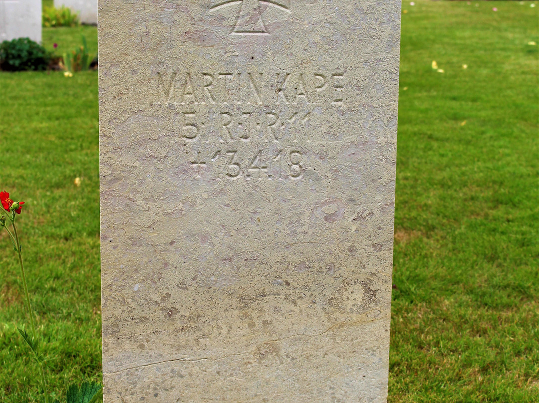 Pont-D'Achelles Military Cemetery景点图片