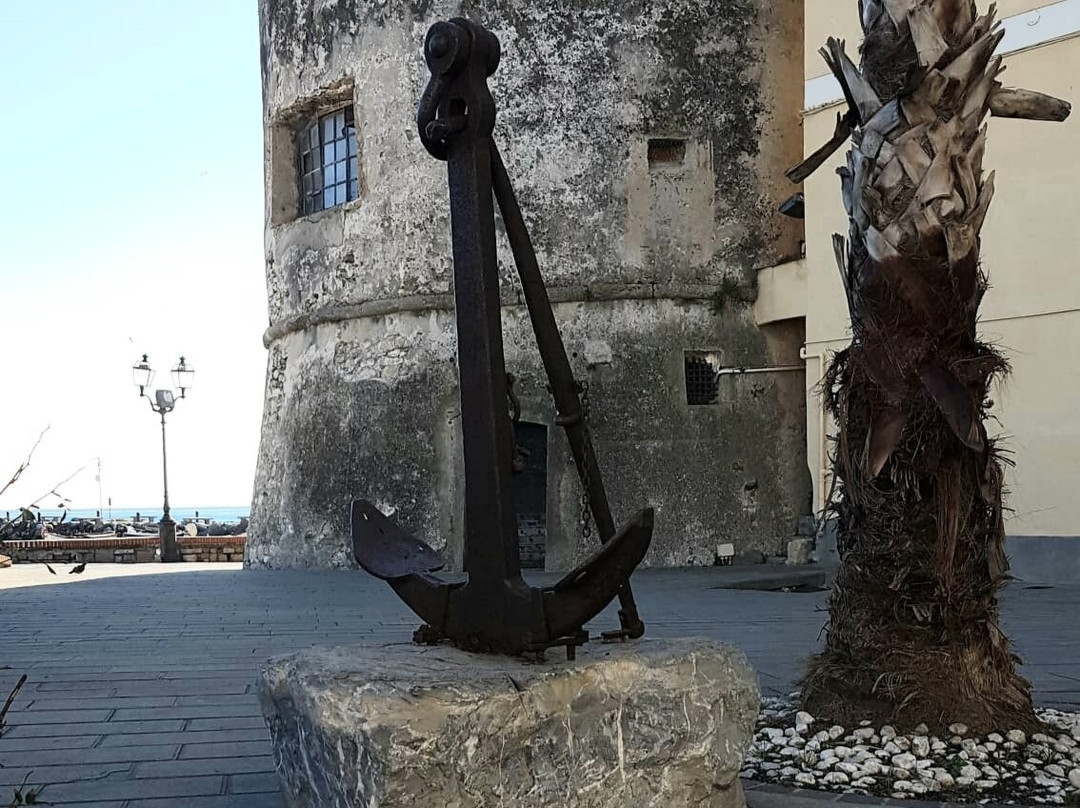 Torrione Del Cavallo-Laigueglia必去景点