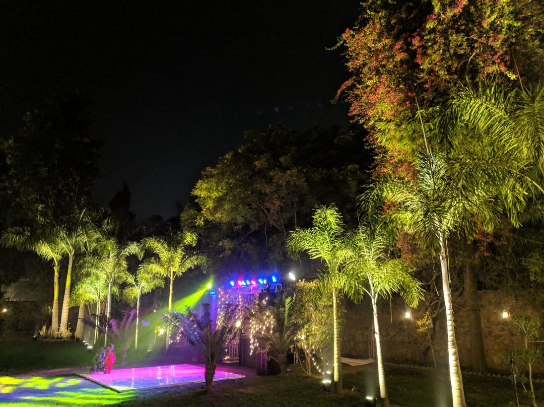 Country Touch Tourist Resort主图