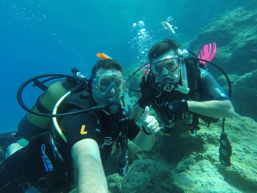 SubAQUA Diving Center-卡斯必去景点