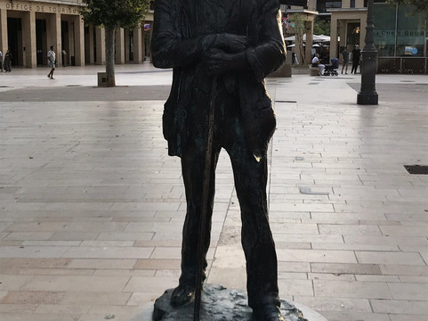 Statue of Paul Cezanne-普罗旺斯必去景点