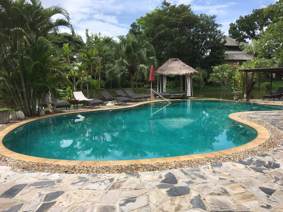 班柴藤酒店主图