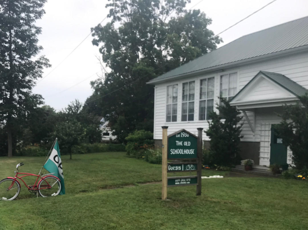 The Old Schoolhouse  of Isle La Motte主图