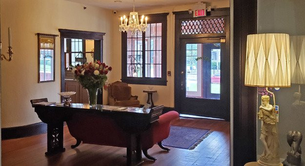 The Deland Hotel主图