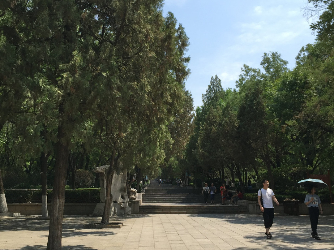 千佛崖造像-济南市必去景点