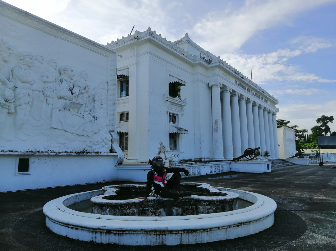 Leyte Provincial Capitol Building景点图片