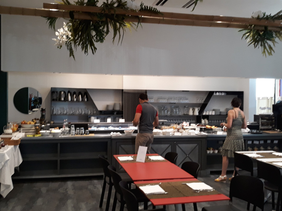 加尔达酒店主图