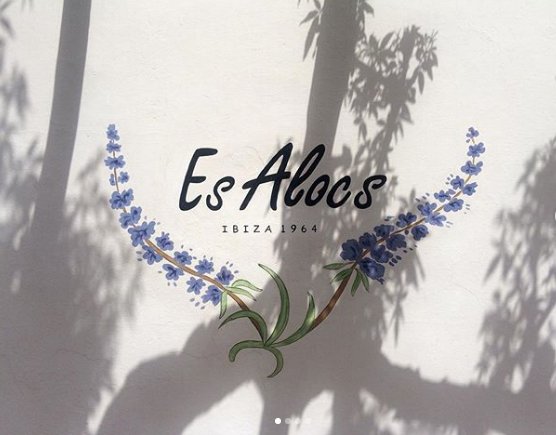 Hostal Es Alocs-泳池