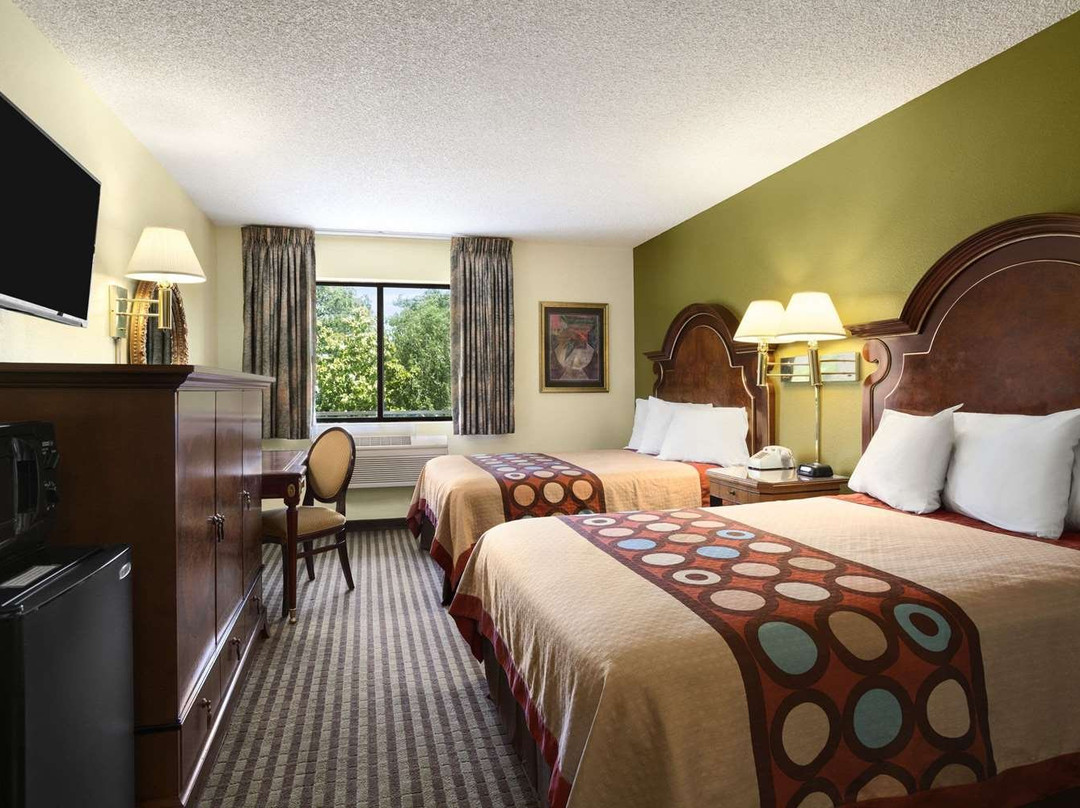 奇科速8酒店主图