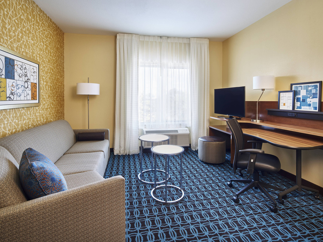 Fairfield Inn & Suites Alexandria主图