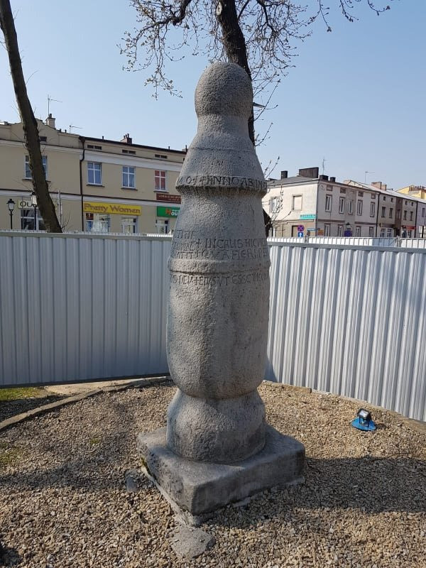 Road Post in Konin景点图片