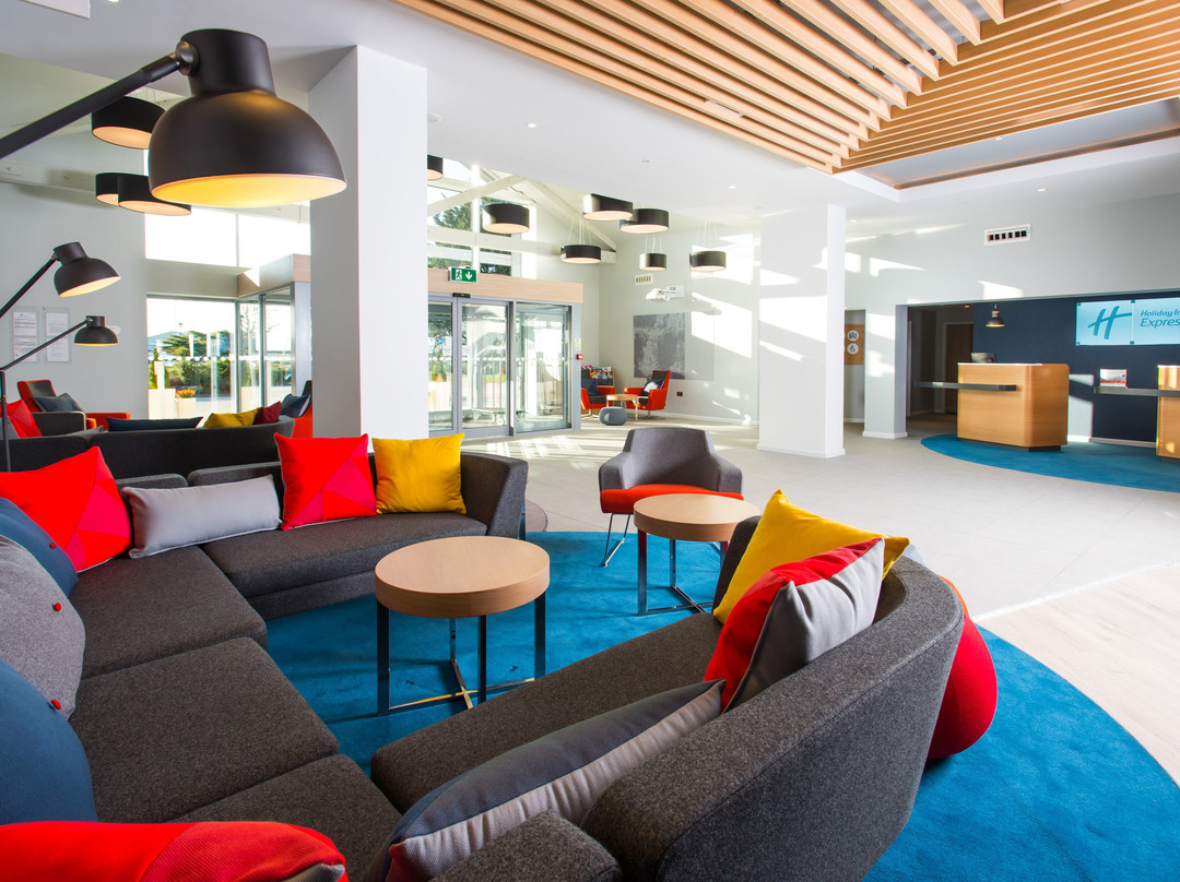 希尔顿普茨茅斯酒店主图